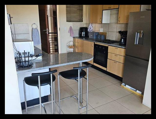 2 BEDROOM APARTMENT FOR SALE IN BRAAMFONTEIN WERF